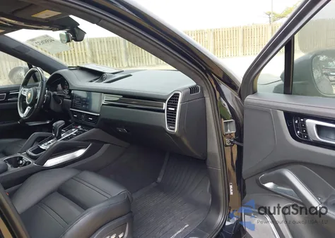 2020 Porsche Cayenne Coupe Turbo z USA, uszkodzony, nr VIN WP1BF2AY6LDA65552